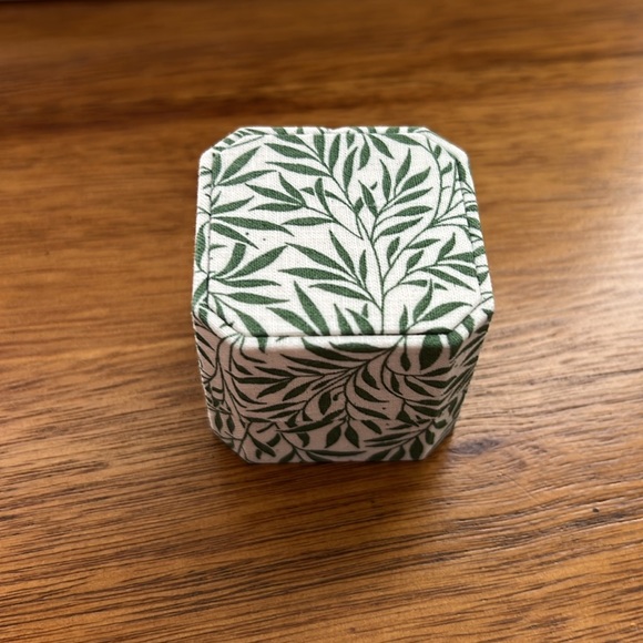 Mrs box double printed green leaf pattern - Picture 3 of 3